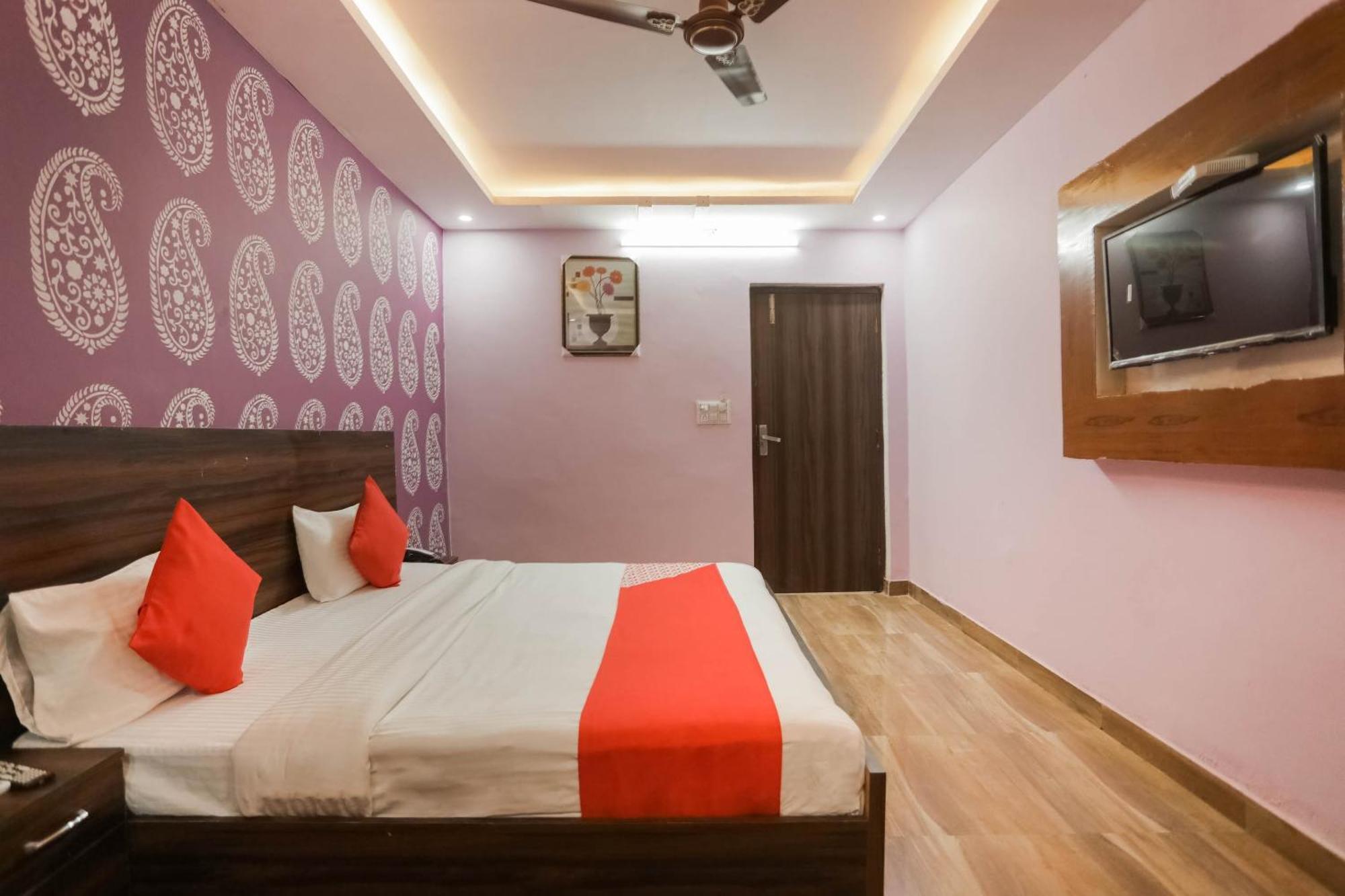 Hotel O Red Velvet Rooms & Banquet Faridabad Exterior foto